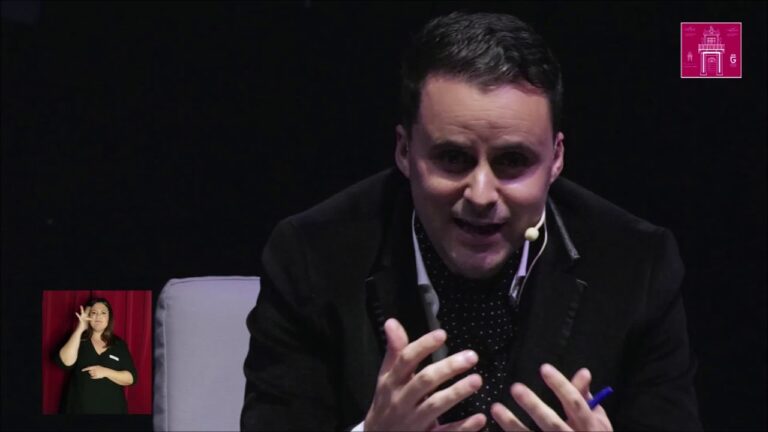 El Flamenco: Ra&iacute;ces Culturales y Expresi&oacute;n Esc&eacute;nica