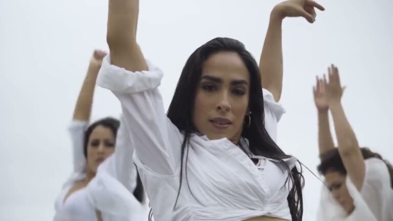 Fusión Creativa: Arte y Música Flamenca