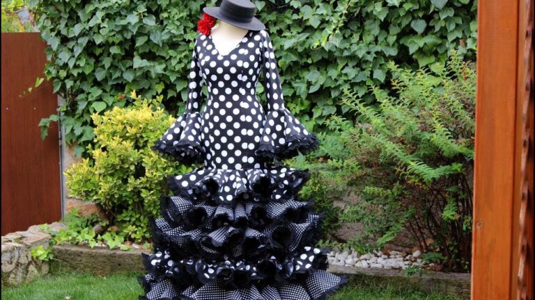 La Moda Flamenca en el Vestuario Aut&oacute;ctono