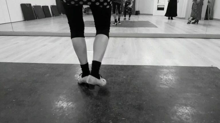 Ritmo y Pasión: El Arte del Zapateado Flamenco