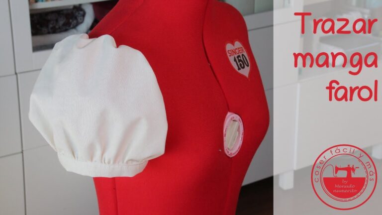 La Elegancia de la Ropa Típica Española con Mangas Abullonadas